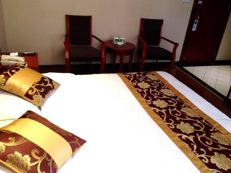 Greentree Inn Bole Wanxianghui Express Hotel Εξωτερικό φωτογραφία