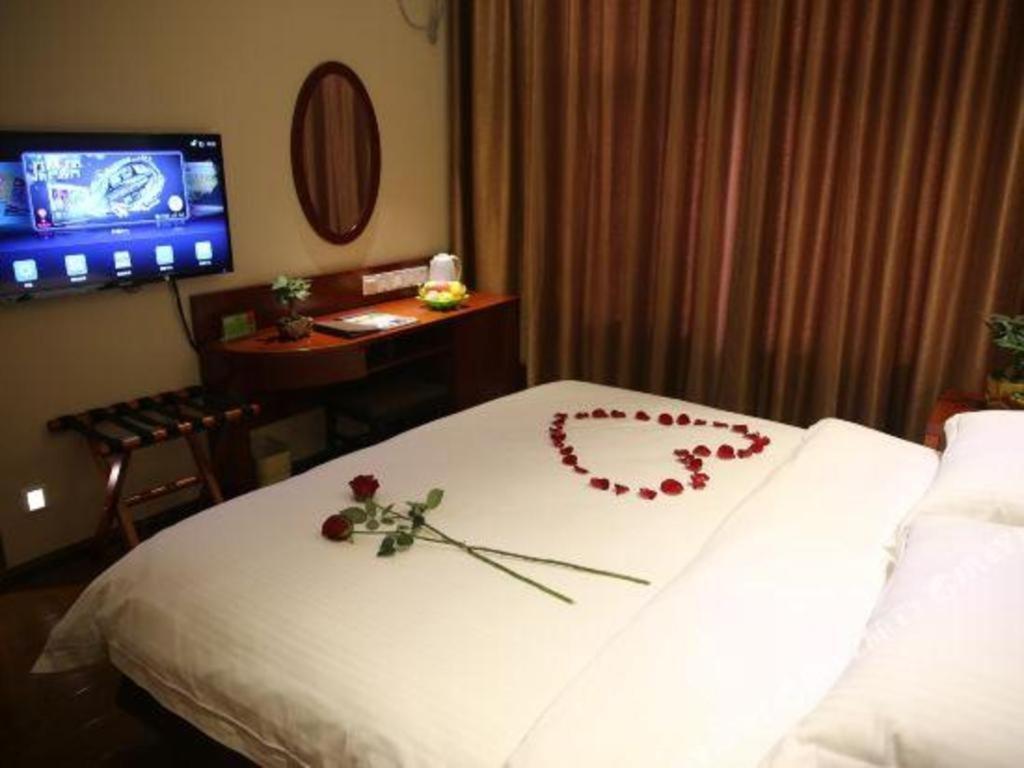 Greentree Inn Bole Wanxianghui Express Hotel Εξωτερικό φωτογραφία