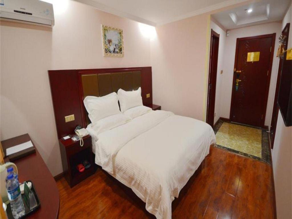 Greentree Inn Bole Wanxianghui Express Hotel Εξωτερικό φωτογραφία
