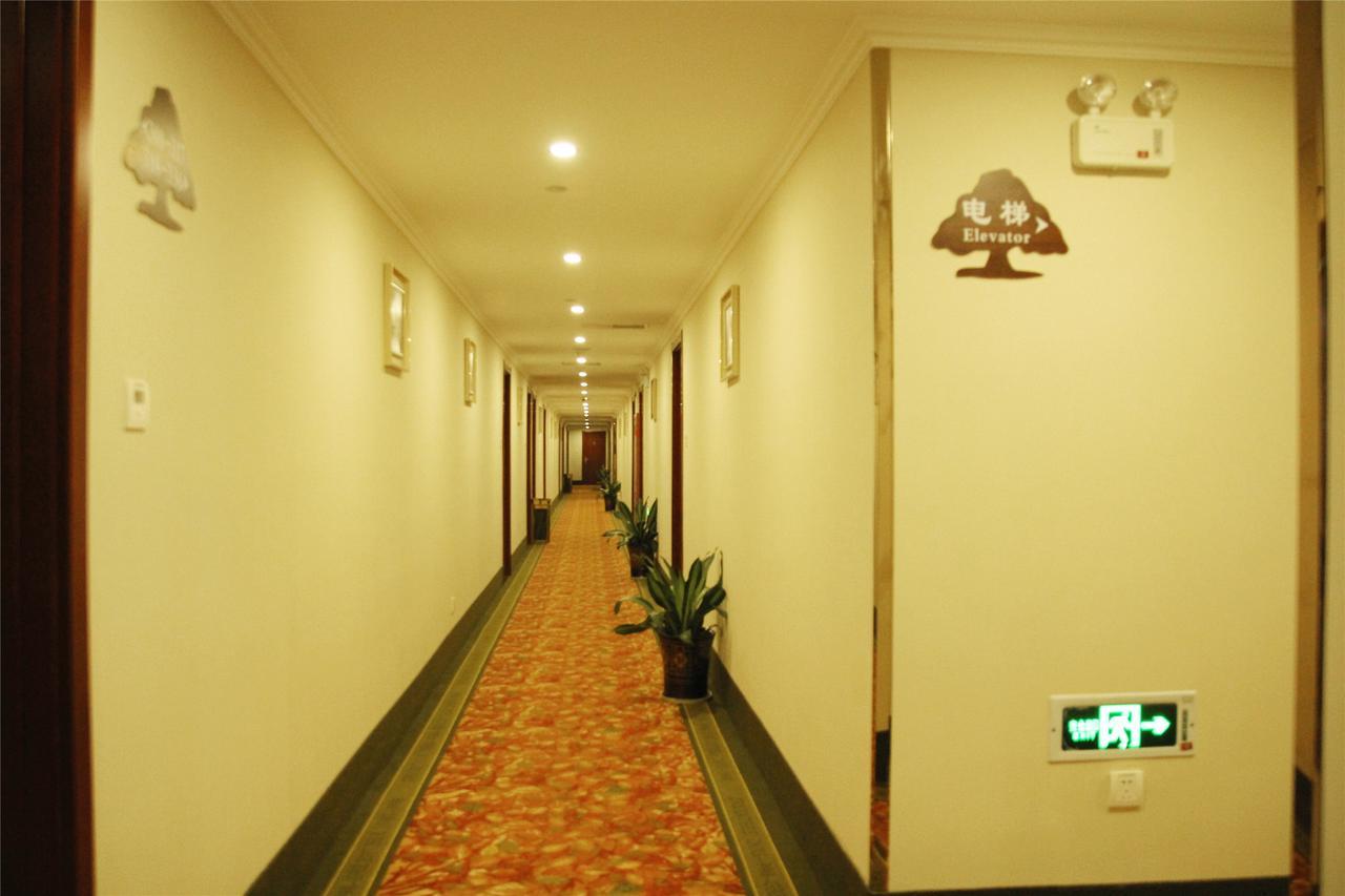 Greentree Inn Bole Wanxianghui Express Hotel Εξωτερικό φωτογραφία