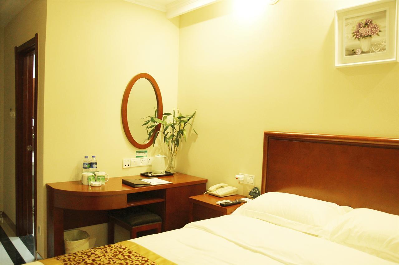 Greentree Inn Bole Wanxianghui Express Hotel Εξωτερικό φωτογραφία